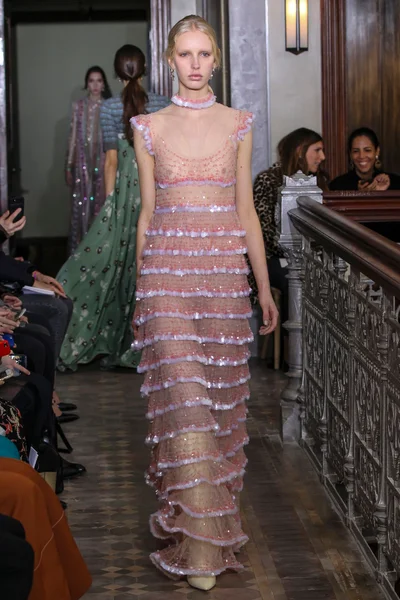 Look 54
